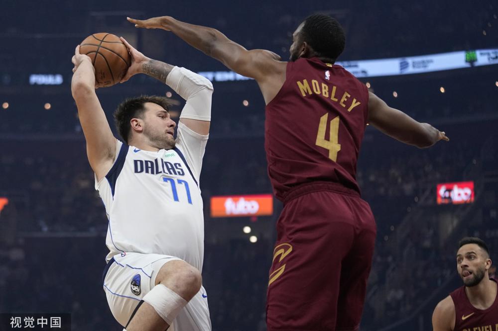 美国女排以 美国女排以